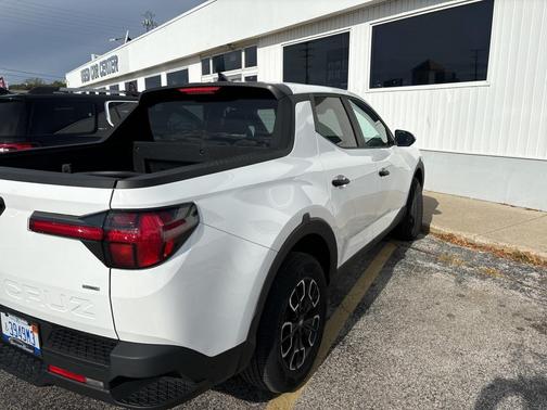 2023 Hyundai SANTA CRUZ SE