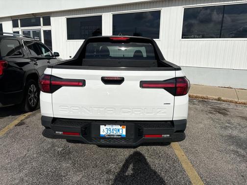 2023 Hyundai SANTA CRUZ SE