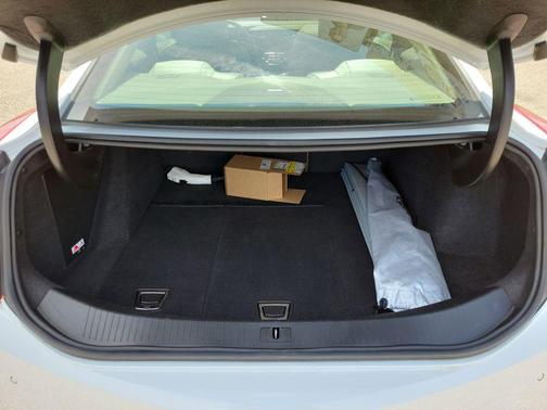 Crystal White Tricoat 2016 Cadillac ELR Base