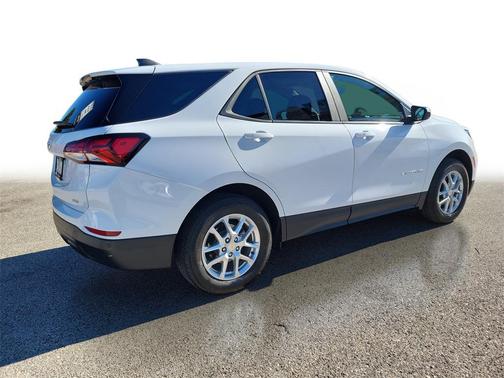 2023 Chevrolet Equinox LS