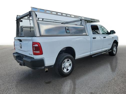 2022 RAM 2500 Tradesman Crew Cab 4x4 8' Box