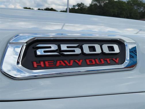 2022 RAM 2500 Tradesman Crew Cab 4x4 8' Box