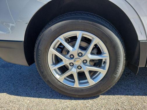 Summit White 2022 Chevrolet Equinox 1LT