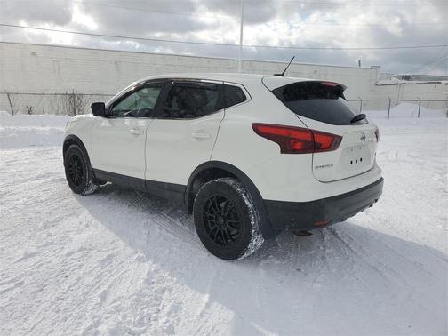 2018 Nissan Rogue Sport S