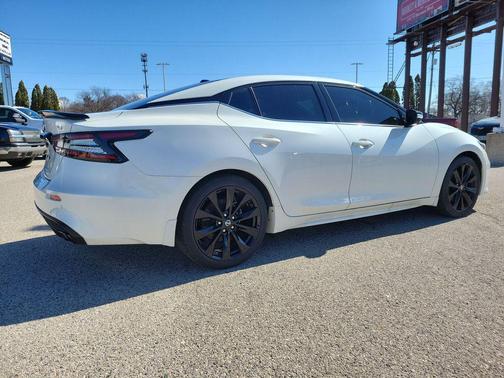 2022 Nissan Maxima SR Xtronic CVT