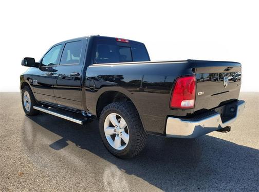 2019 RAM 1500 SLT