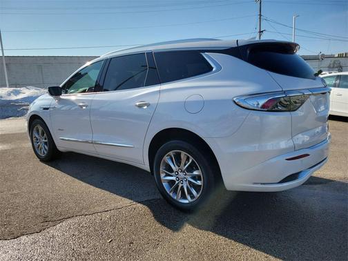 2023 Buick Enclave Essence AWD