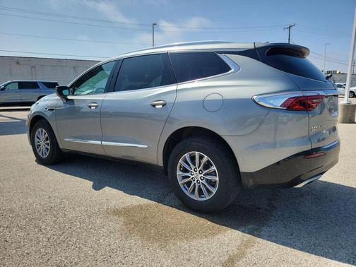 2023 Buick Enclave Essence AWD