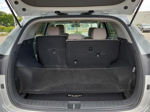 2016 Hyundai TUCSON SE