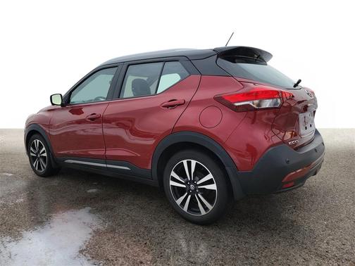 2020 Nissan Kicks SR