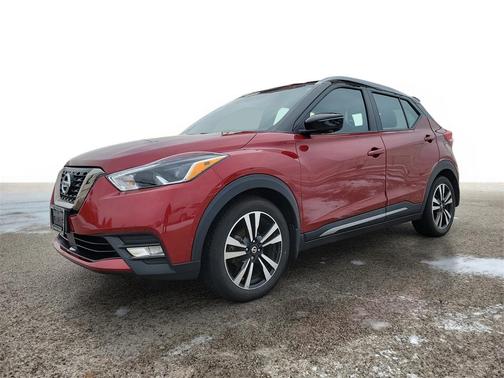 2020 Nissan Kicks SR
