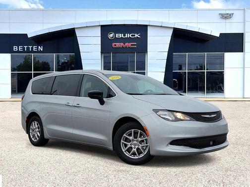 2024 Chrysler Voyager LX