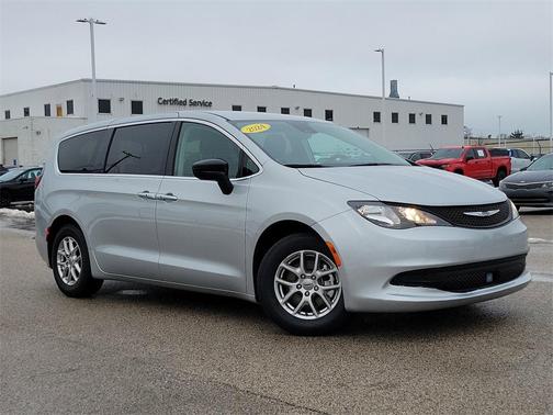 2024 Chrysler Voyager LX
