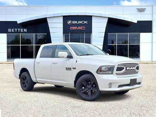 Bright White Clearcoat 2018 RAM 1500 Sport