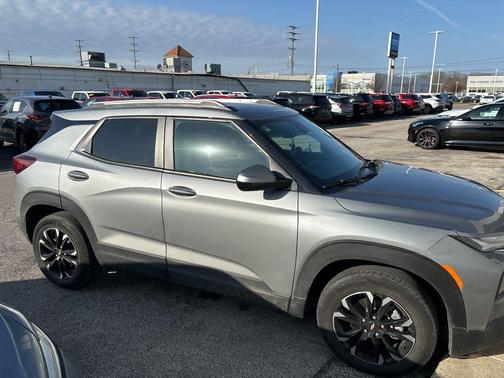 Sterling Gray Metallic 2023 Chevrolet Trailblazer LT