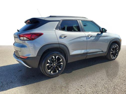 Sterling Gray Metallic 2023 Chevrolet Trailblazer LT