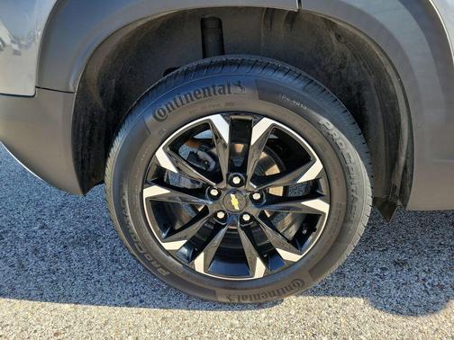 Sterling Gray Metallic 2023 Chevrolet Trailblazer LT