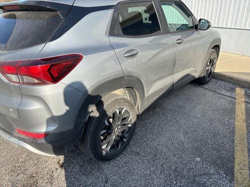 Sterling Gray Metallic 2023 Chevrolet Trailblazer LT