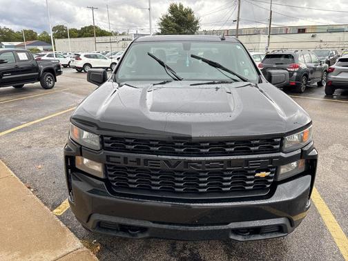 2020 Chevrolet Silverado 1500 Custom