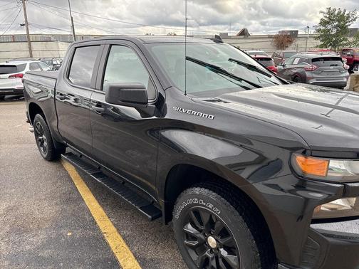 2020 Chevrolet Silverado 1500 Custom