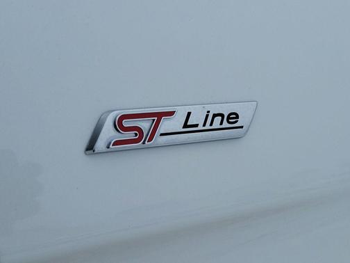 2022 Ford Edge ST Line