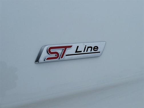 2022 Ford Edge ST Line