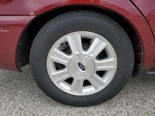 2005 Ford Taurus SEL