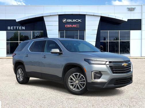 Sterling Gray Metallic 2023 Chevrolet Traverse LT Cloth