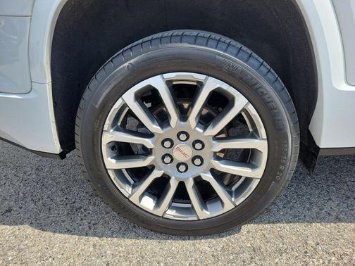 Summit White 2023 GMC Acadia Denali