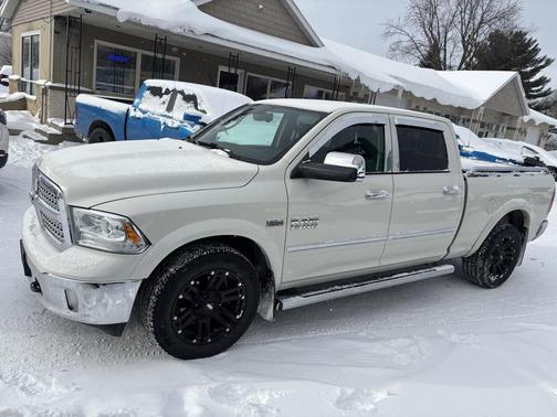 2017 RAM 1500 Laramie