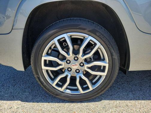 Sterling Metallic 2023 GMC Terrain Denali