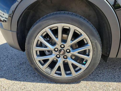 Stellar Black Metallic 2020 Cadillac XT4 Sport