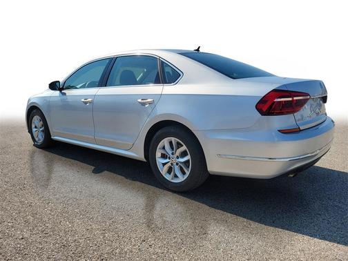 2017 Volkswagen Passat 1.8T S