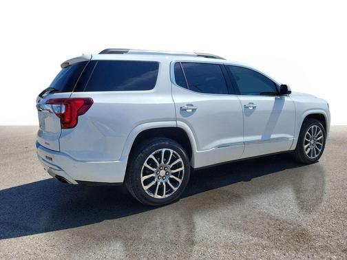 White Frost Tricoat 2021 GMC Acadia Denali