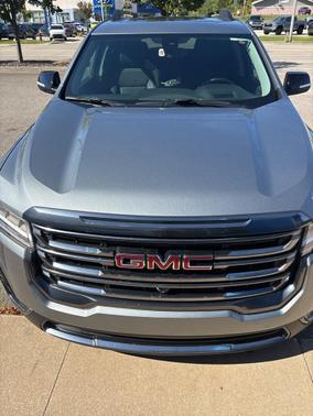 2023 GMC Acadia AWD AT4