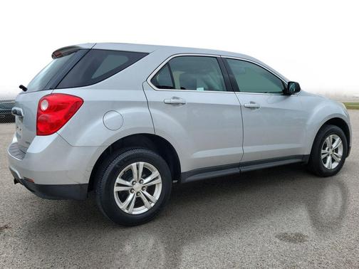Silver Ice Metallic 2015 Chevrolet Equinox LS