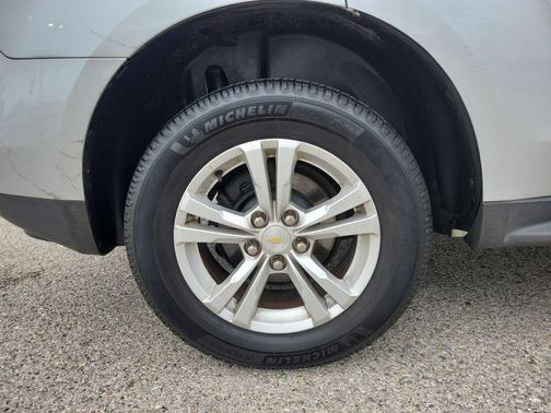 Silver Ice Metallic 2015 Chevrolet Equinox LS