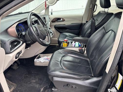 2018 Chrysler Pacifica Touring-L