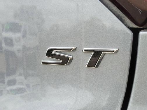 Satin Steel Metallic 2020 Buick Encore GX Essence