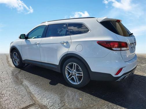 2017 Hyundai SANTA FE SE Ultimate