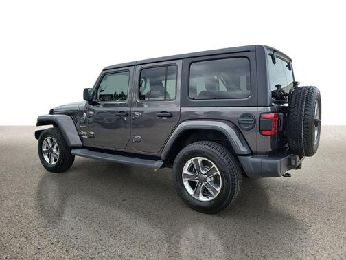 Granite Crystal Metallic Clearcoat 2020 Jeep Wrangler Unlimited Sahara