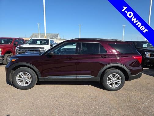 JEWEL RED MET TINTED CC 2022 Ford Explorer XLT