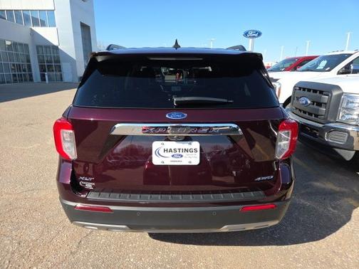 JEWEL RED MET TINTED CC 2022 Ford Explorer XLT