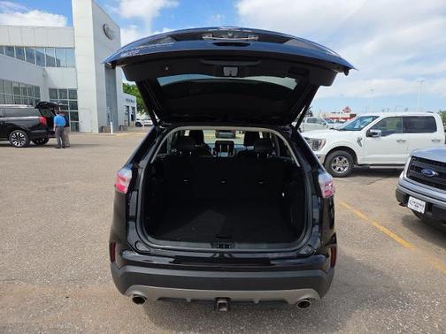AGATE BLACK METALLIC 2022 Ford Edge TITANIUM