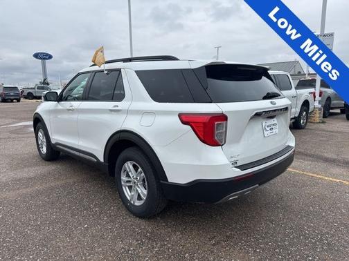 STAR WHITE MET TRI-COAT 2022 Ford Explorer XLT