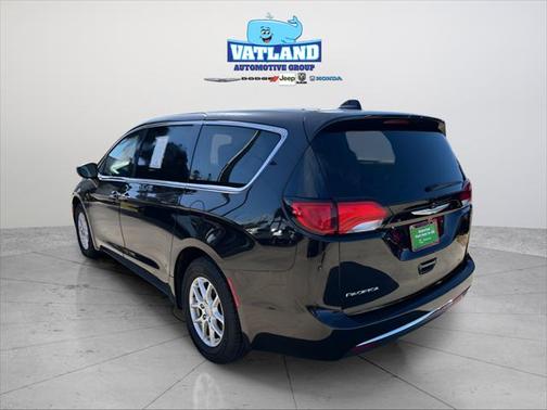 2017 Chrysler Pacifica Touring Plus