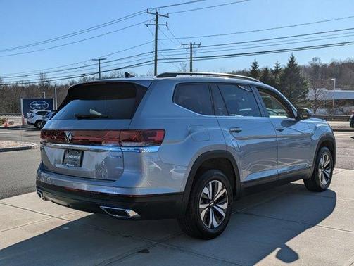 2024 Volkswagen Atlas 2.0T SE