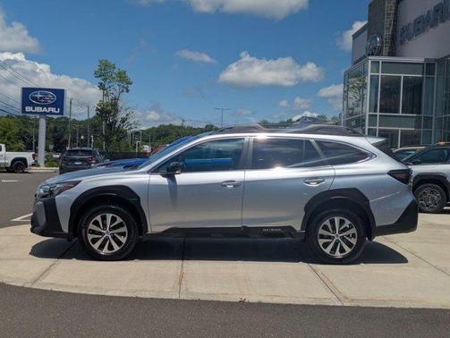 Ice Silver Metallic 2024 Subaru Outback Premium