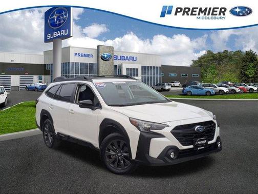 Crystal White Pearl 2025 Subaru Outback Onyx Edition