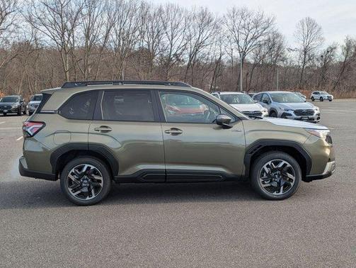2025 Subaru Forester Hybrid Premium